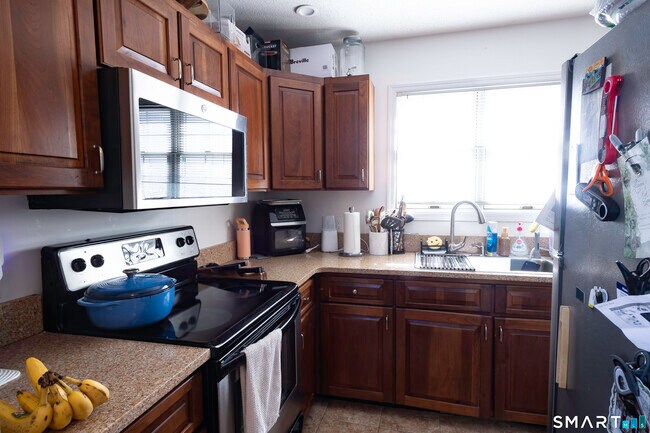 Building Photo - 150 Prospect St