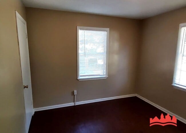 Building Photo - 426 Delta Rd