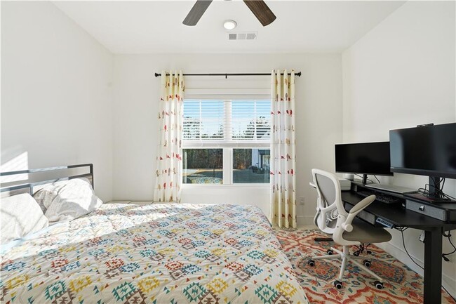 Building Photo - 415 Oakleigh Ave