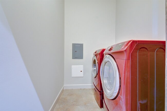 Building Photo - 1111 Studewood St