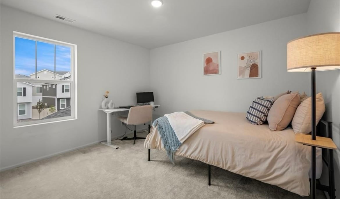 Building Photo - 5677 Mammoth Ln