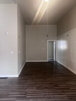 Building Photo - 1001 Dubuque St