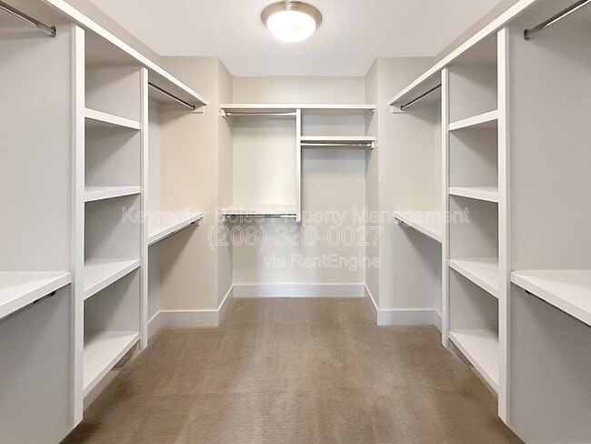 Building Photo - 3033 S Trailwood Way