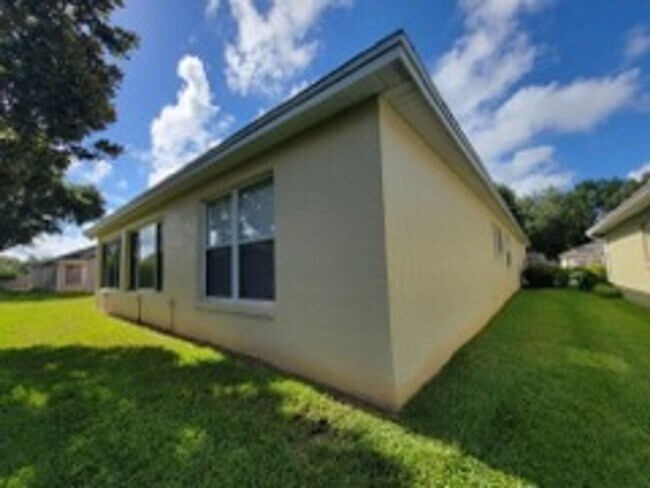 Building Photo - Ready for you to call home!