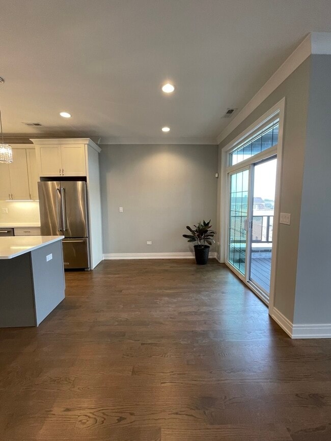 Building Photo - 2036 W 18th St