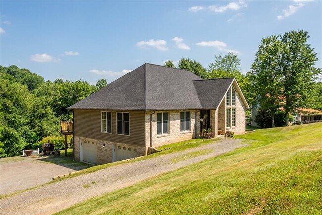 Building Photo - 3054 Bedillion Rd