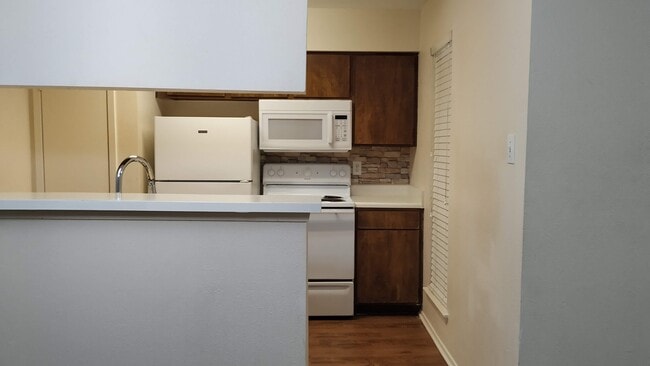 Building Photo - 16303 Lyons School Rd