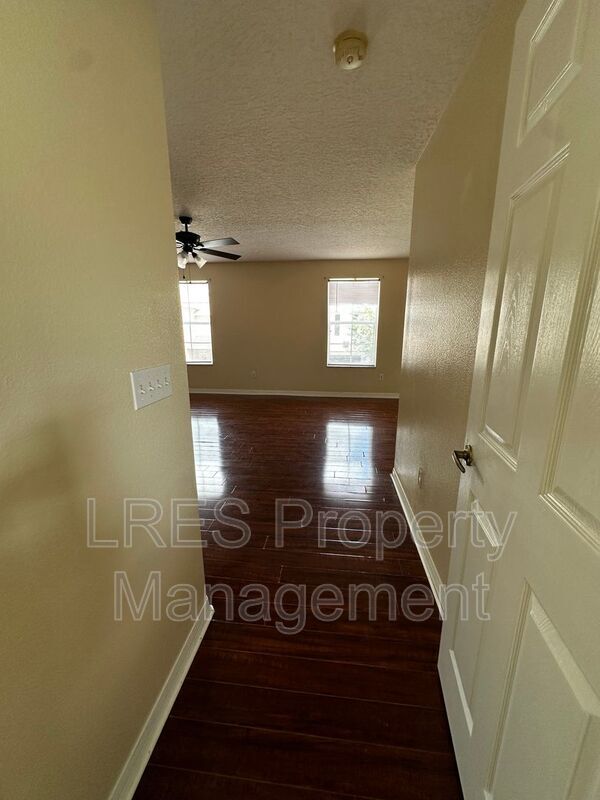 Building Photo - 2825 Cliffe Ct