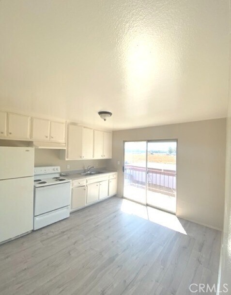 Building Photo - 15129 Elm Ct