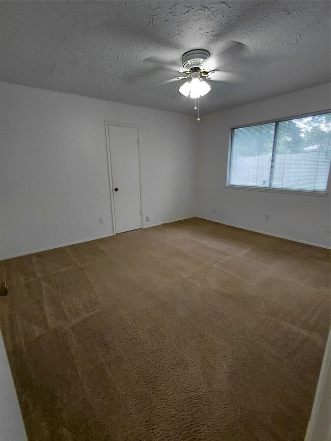 Building Photo - 3203 Mourning Dove Dr