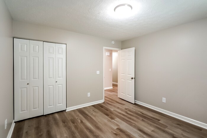 Building Photo - 105 Bradford Cir