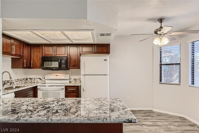 Building Photo - 1109 N Buffalo Dr