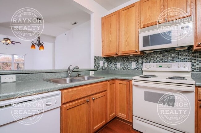 Building Photo - 508 S Person St