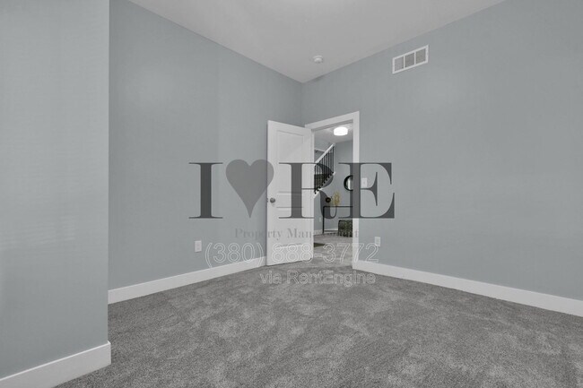 Building Photo - 429 E Mithoff St