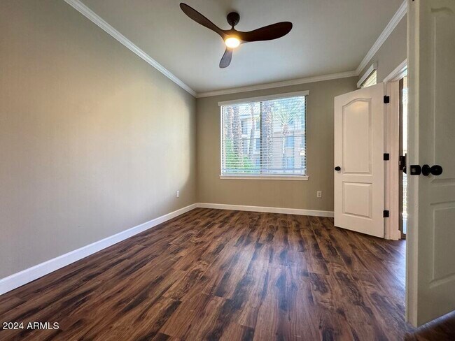 Building Photo - 1701 E Colter St