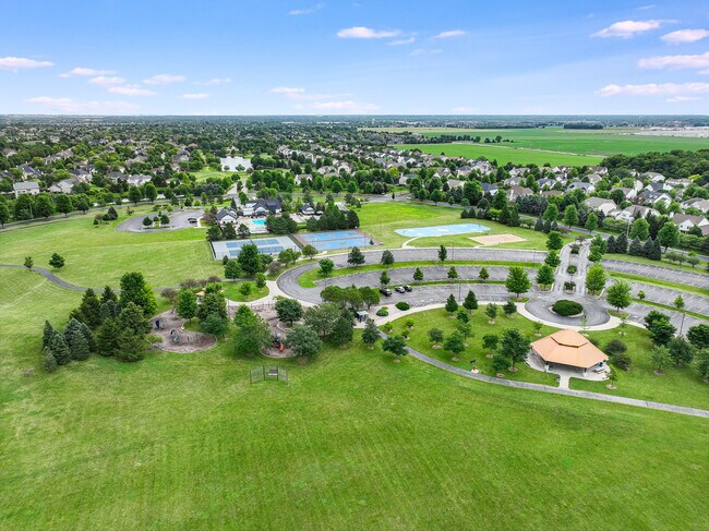 Building Photo - 12811 Conifer St