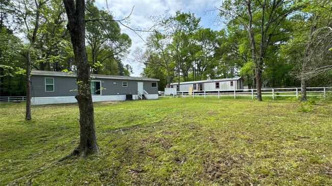 Building Photo - 7865 Pinecone Ln