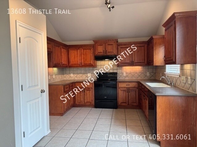 Building Photo - 13608 Thistle Trail