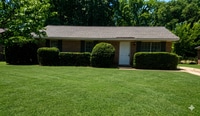 Building Photo - 217 Townsend Dr