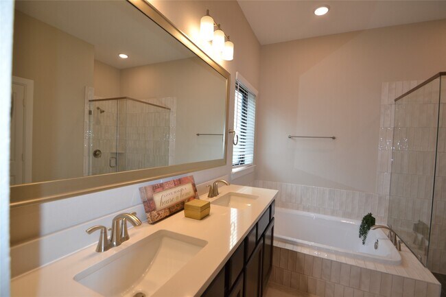 Building Photo - 3207 Kindred Wy