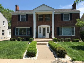Street - Front View - 1017 Henrietta St
