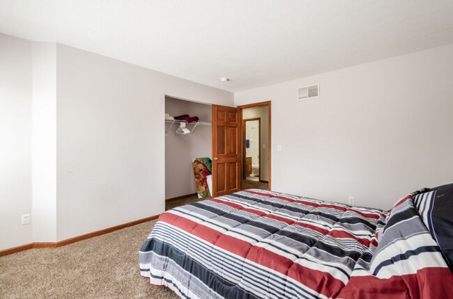 Building Photo - 8370 Payson Dr