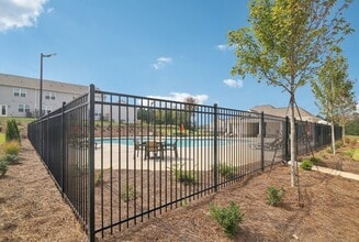 Building Photo - Fantastic 3bd/2.5ba home! Let yourself in!