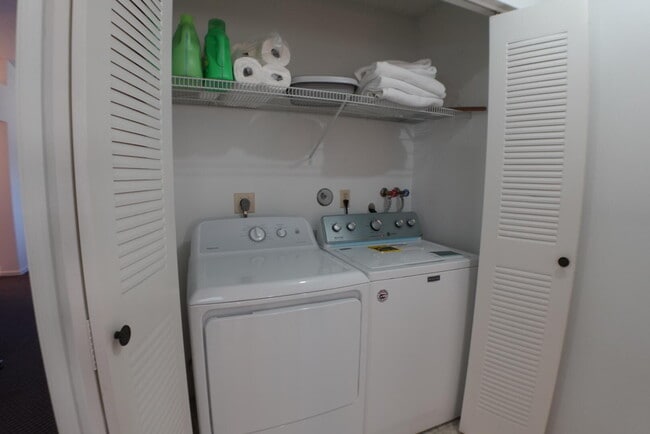 Building Photo - 2274 Discovery Cir W