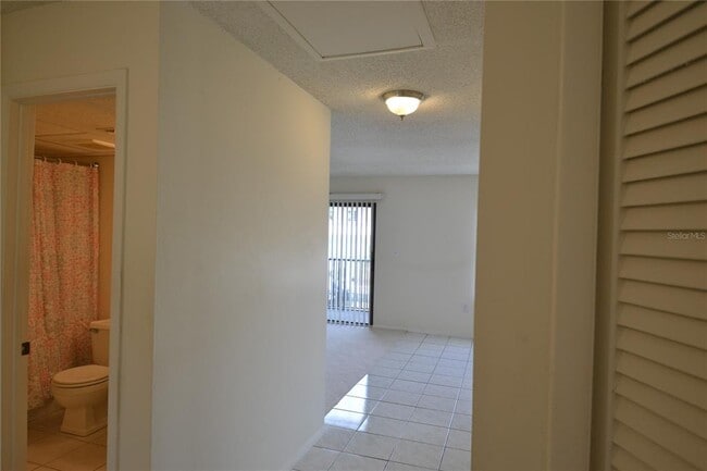 Building Photo - 329 Moorings Cove Dr
