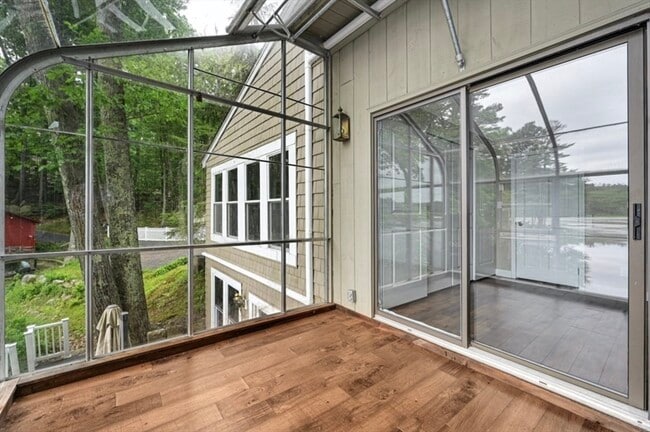 Building Photo - 129 Rocky Pond Rd