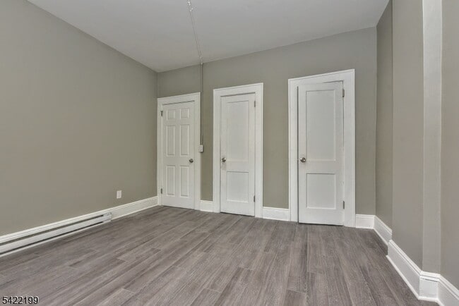 Building Photo - 36 Park Ave