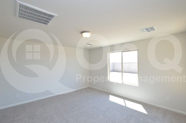 Building Photo - 777 Silvercreek Ln