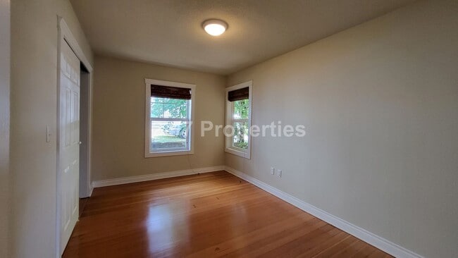 Building Photo - *OPEN HOUSE 6/29* Spacious 4 BD | 3 BA Hom...