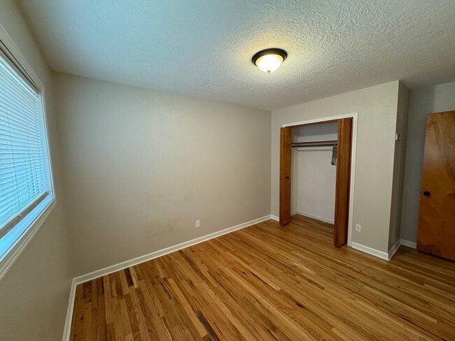 Building Photo - Application Pending - 3 Bedroom House For ...