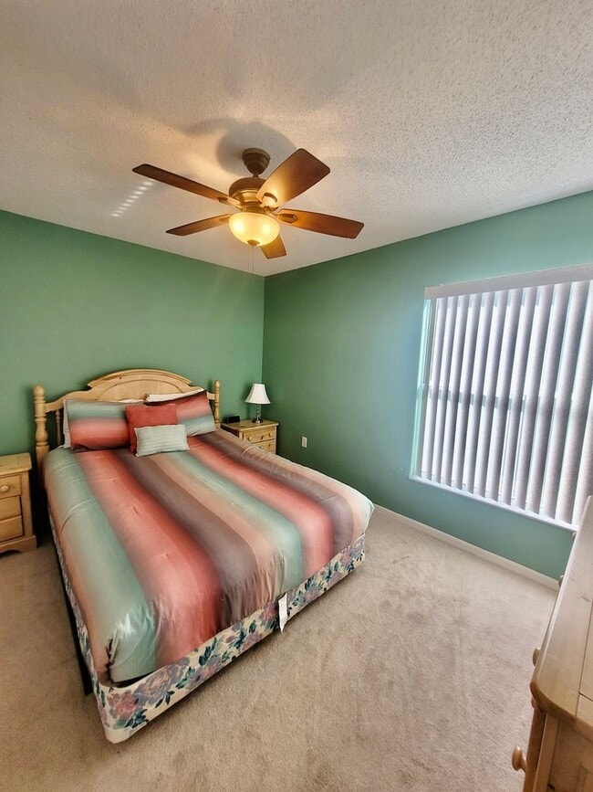 Building Photo - Fully furnished 3 bed 2 bath in beautiful Davenport