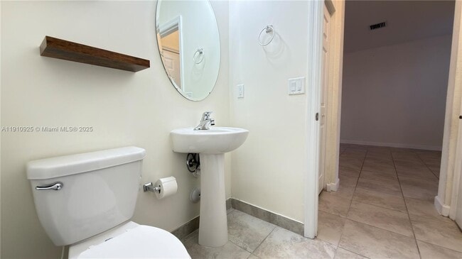 Building Photo - 10337 W 34th Ln