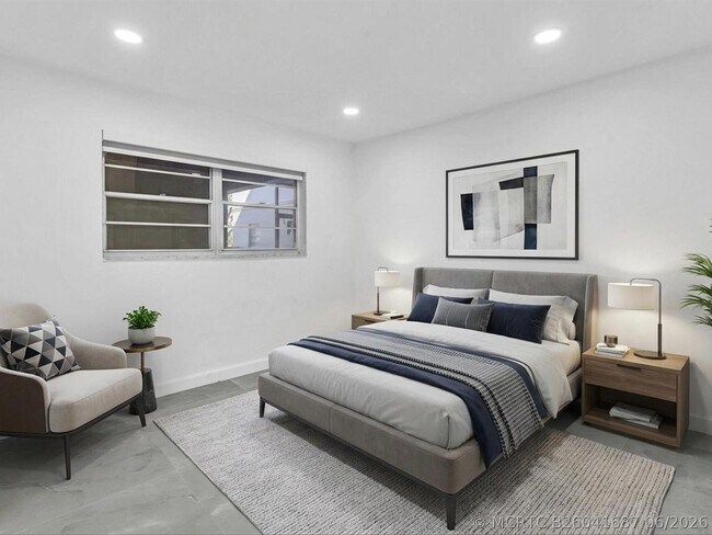 Building Photo - 2451 SW 82nd Ave