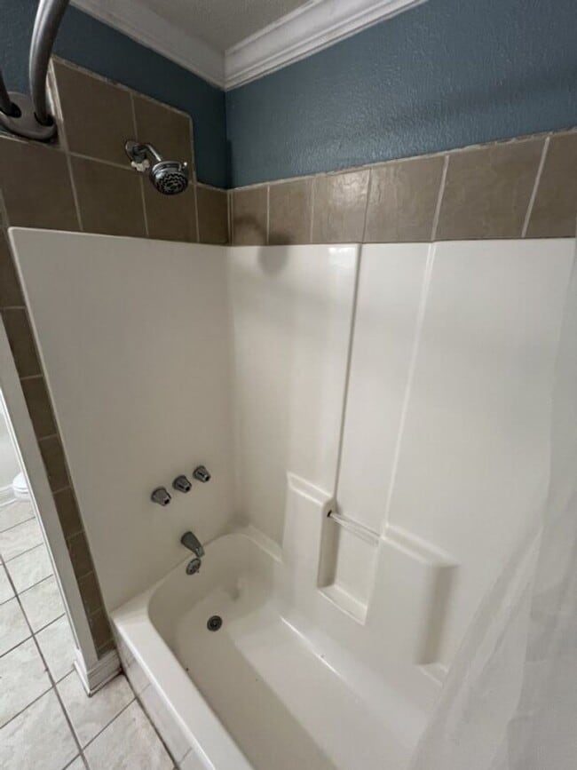 Building Photo - Spacious 5-Bedroom Home in Prime Zachary Location