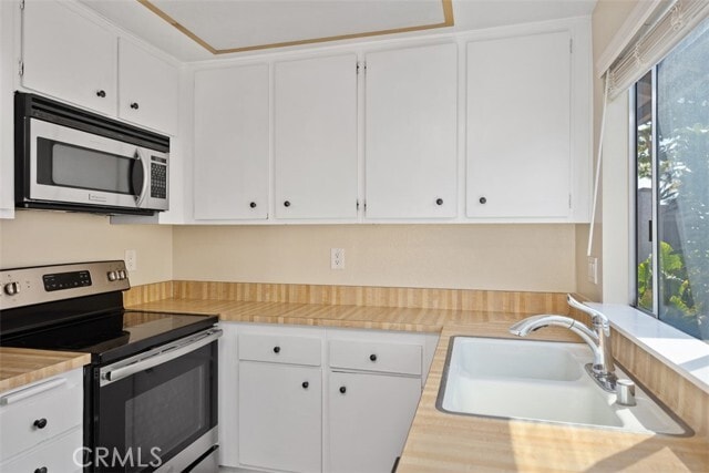 Building Photo - 5 Bright Hollow