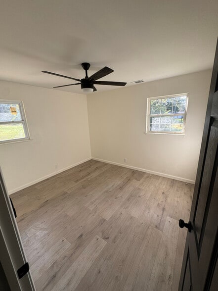 Building Photo - 2312 E Smokey Ridge