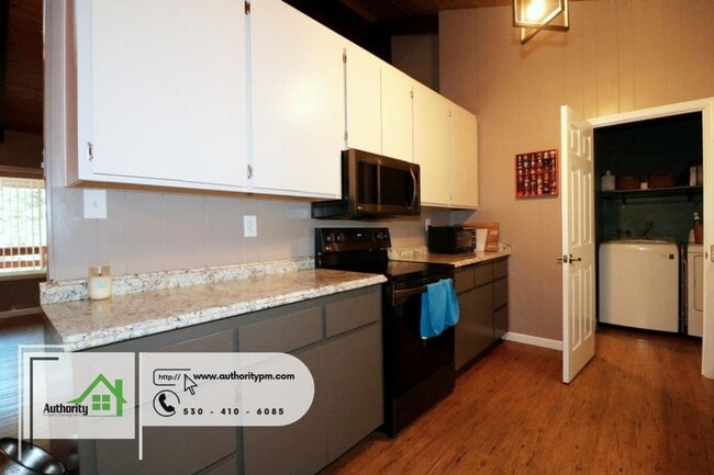 Building Photo - 30593 Sleepy Hollow Dr. Shingletown, Wood ...