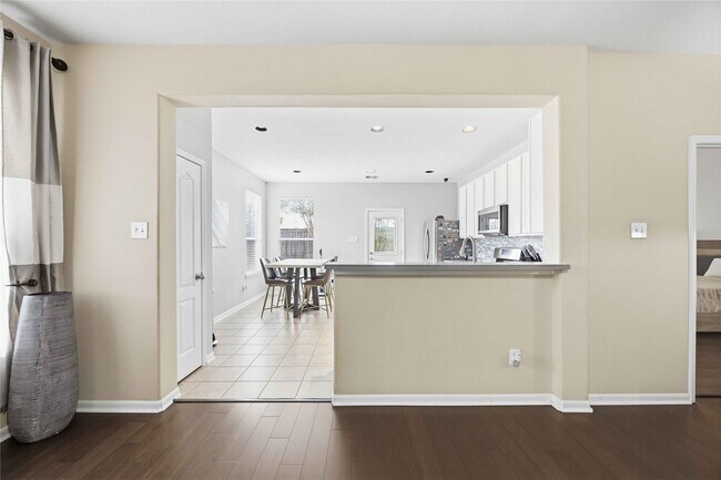 Building Photo - 10634 Kentington Oak Dr