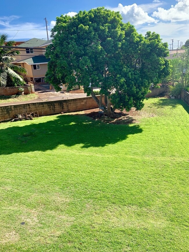 Building Photo - Charming Singe Family Home 3/1/2 with Spacious & Fenced Yard