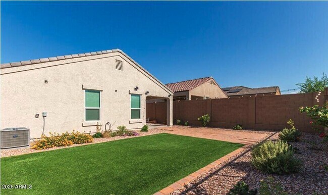 Building Photo - 1953 W Yellowbird Ln