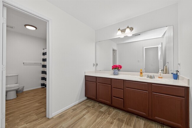 Building Photo - 9931 Chimney Swift Ln