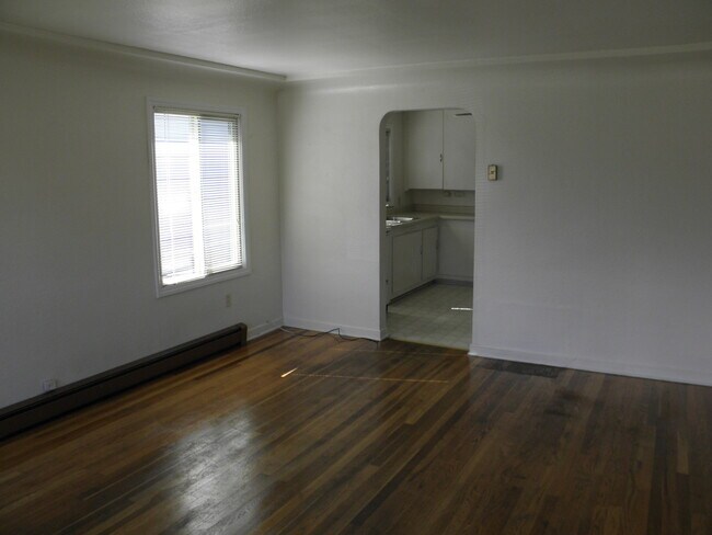 Building Photo - OWN020