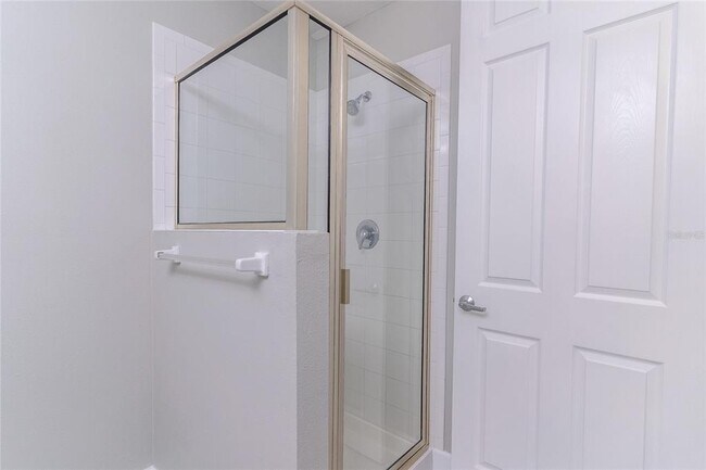 Building Photo - 2045 Grand Oak Dr