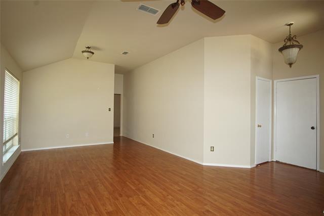 Building Photo - 1614 Loveland Dr