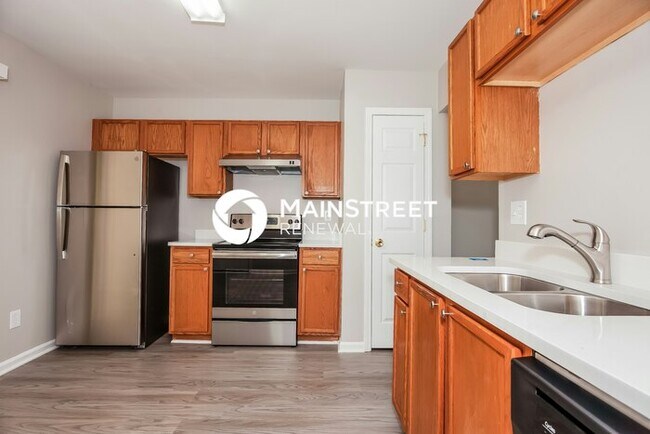 Building Photo - 4 Bedroom Pet-Friendly Home in Charlotte, ...
