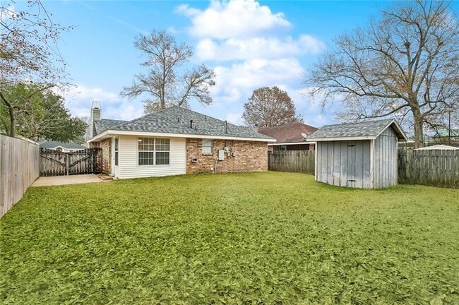 Building Photo - 405 Bon Temps Roule